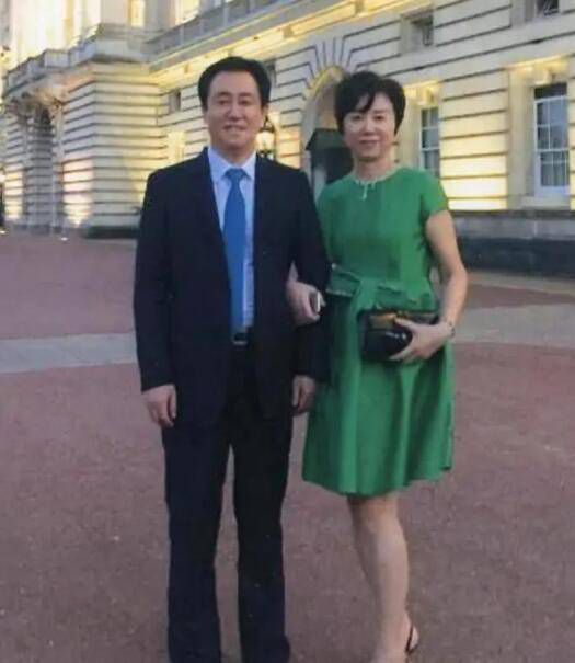 第90+1分钟，达米安-苏亚雷斯传中打在里克尔梅手臂，VAR介入主裁亲自观看回放判罚点球，马约拉尔主罚命中本场双响，赫塔菲3-3补时绝平。